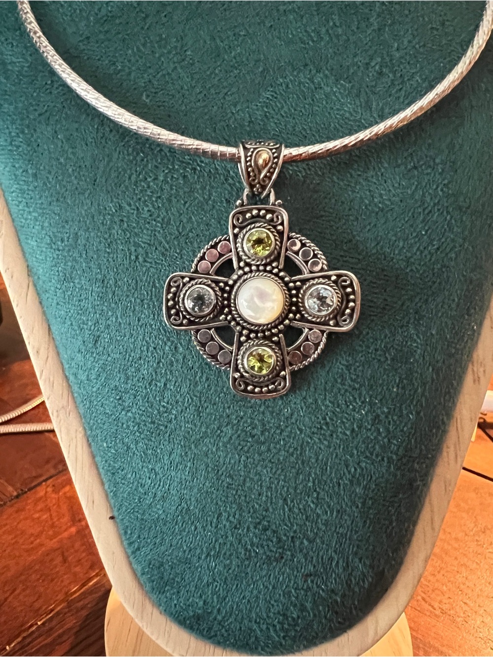 BA SUARTI 18K STERLING 18k BLUE TOPEZ, PERIDOT CROSS ON STERLING CORD